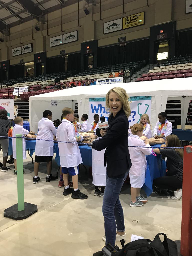 HeartOfGWR's tweet image. Thank you to @andihauser and @greatdaywash for visiting us this a.m. at our hands-only CPR demo at #thingamajig! @wusa9 @ymcadc #gwriswhy #hearthealth