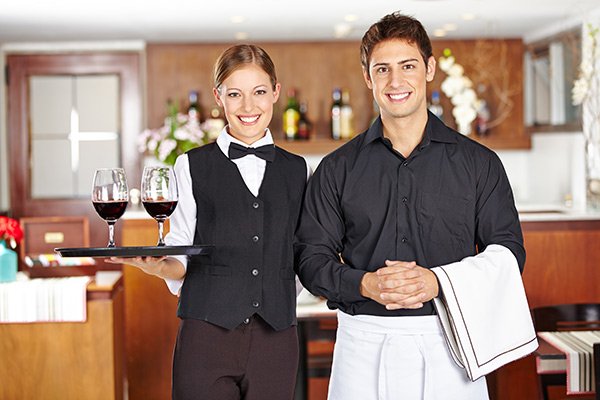 TIPSTraining's tweet photo. Roles and responsibilities of servers may differ by state. Know what’s legal in your hometown. #GetTIPSTrained today to learn more! https://t.co/VTXnchpKDb https://t.co/Ta2CKqkSef