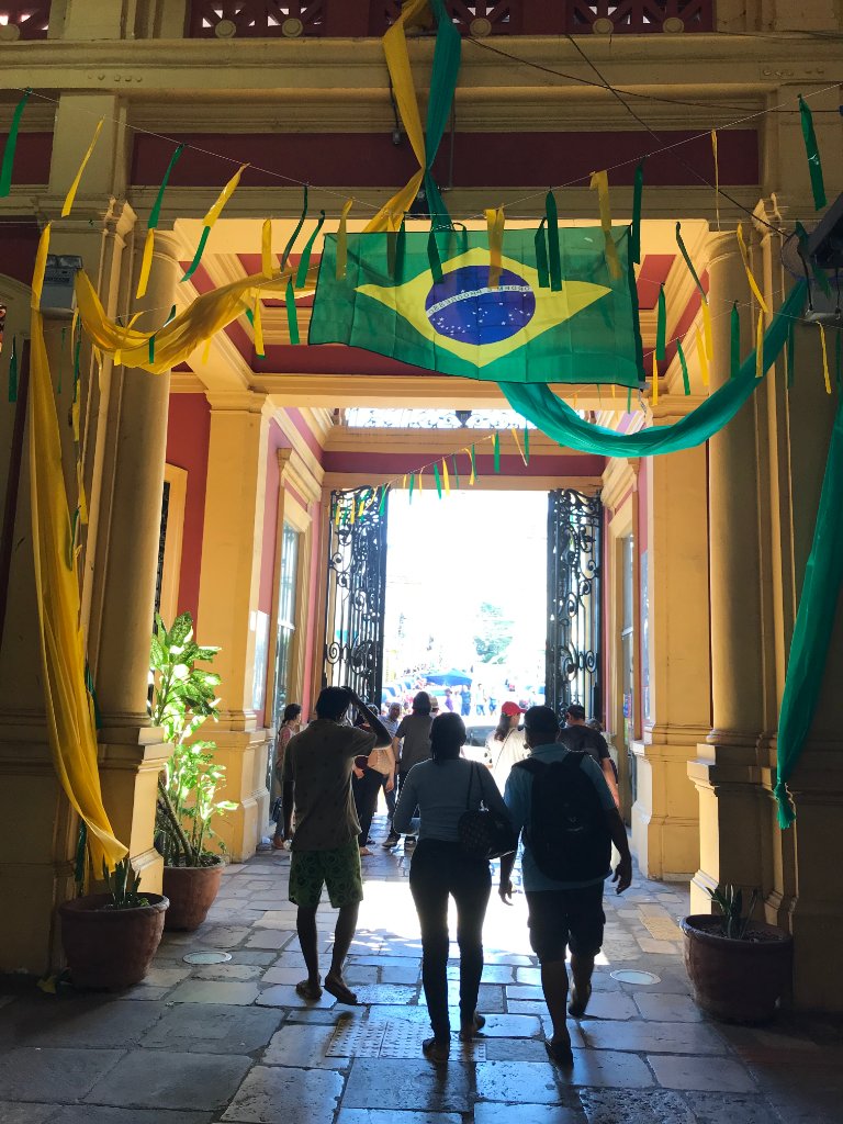 AFSUSA's tweet image. What's the hardest part about visiting the Feira Manaus Moderna market in Brazil? Leaving. 

❤️🌎✈️

#GlobalPrep #Brazil #afseffect #afsusa