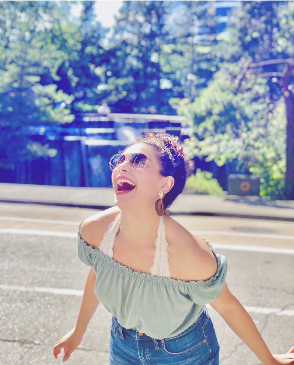 Two show Thursday? OKAY 👌🏼 <a href="/lesmizus/">Les Misérables US</a> 
.
.
.
#lesmizus #LesSwingerables #workingout #personaltraining #coffee #heavyweights #lifting #hiit #fitness #motivation #workhard #curlyhair #curlygirl #devacurl #healthy #goodfood #healthyeating #lifestyle #travel #swingnation #broadway