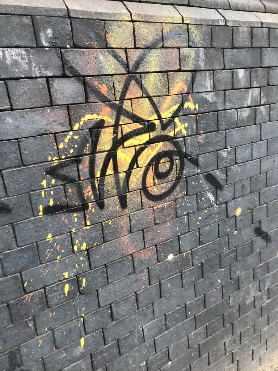 If you’re looking for something fun to do this #summerholidays go to #HeatonPark and see our #BeeInTheCity ‘Miss bEATon’ designed by our trainees from #Manchester and #Bury schools. There are 6 bees in the Park including ‘Flora’ from #Manchester #beekeepers