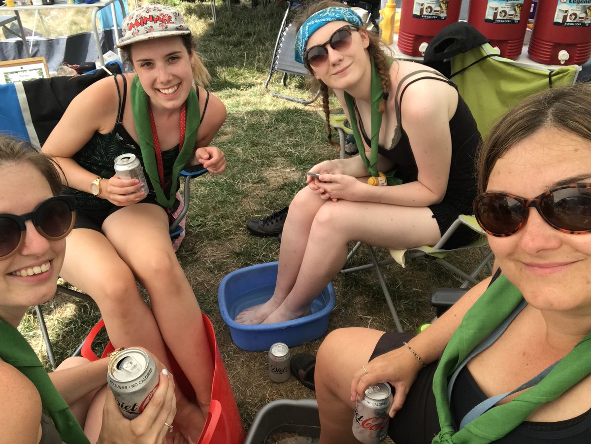 When it’s 33degrees leaders resort to this! <a href="/TolmersCampsite/">Tolmers Scout Camp & Activity Centre</a> @Chief_Guide <a href="/Girlguiding/">Girlguiding</a>