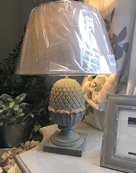 fleurandgrey's tweet photo. New pineapple inspired lamp. #interiorlighting #interior123 #pinapple #new https://t.co/nucylRvFGF