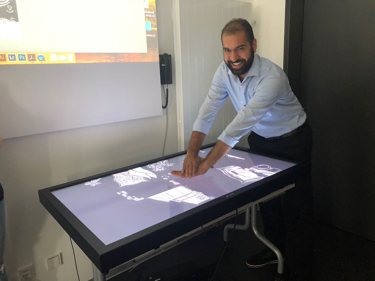 Moe_EIT's tweet photo. Last presentation: #Interactive #Posters! You touch a poster, it reacts. If you don't, it urges you. Wow. With a #prototype. Slogan: #Bringing #dreams "back to life". #Wonderful. @EIT_Health_de @EITHealth @EmergencyEye @corevasde https://t.co/JtLWZY9Cke