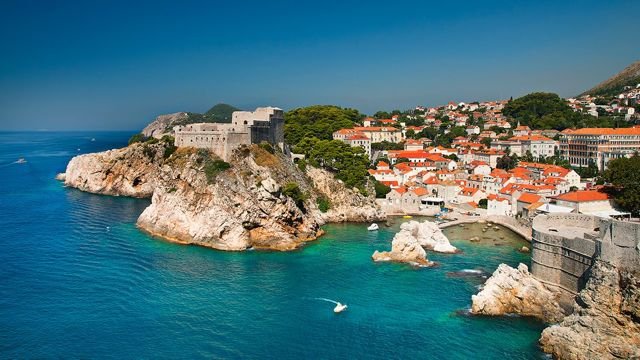 chaseTHEdonkey's tweet photo. Ready to have your mind blown? 88 myth, lies &amp; facts about Croatia for your day: https://t.co/11Axlxnzfz #Fact #Myth #Croatia https://t.co/9fsiYtcnGx