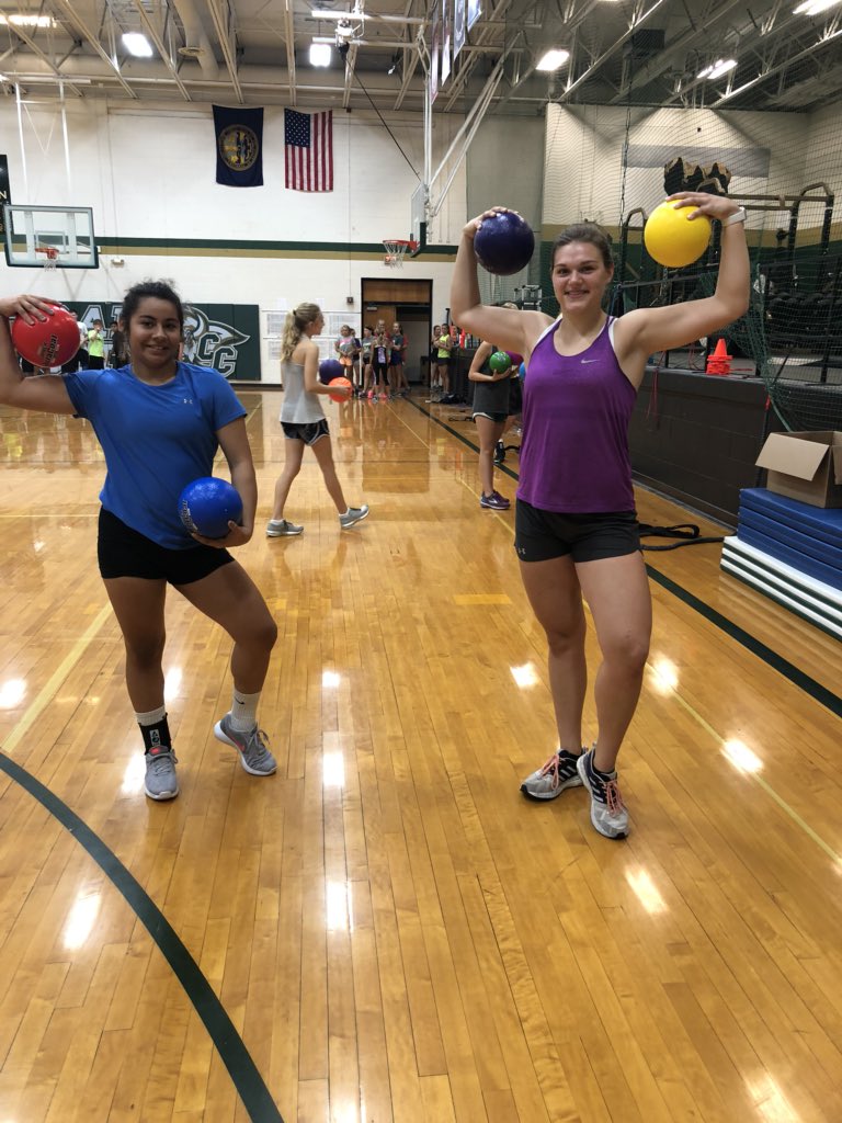 BeastBabes's tweet photo. Day 36: Ready for Max Outs!🏋🏽‍♀️💪🏽 #letsgo @CoachBurb https://t.co/dUGvBvUNU2