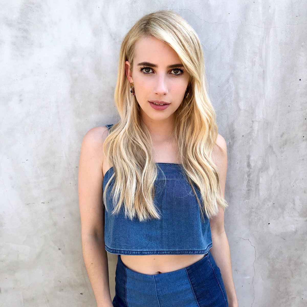 NikkiLee901's tweet image. Guess who’s back... And guess what she’s up to?!!!🖤 @emmaroberts #NineZeroOne #901Girl #LongHairIsBack #TheBitchIsBack