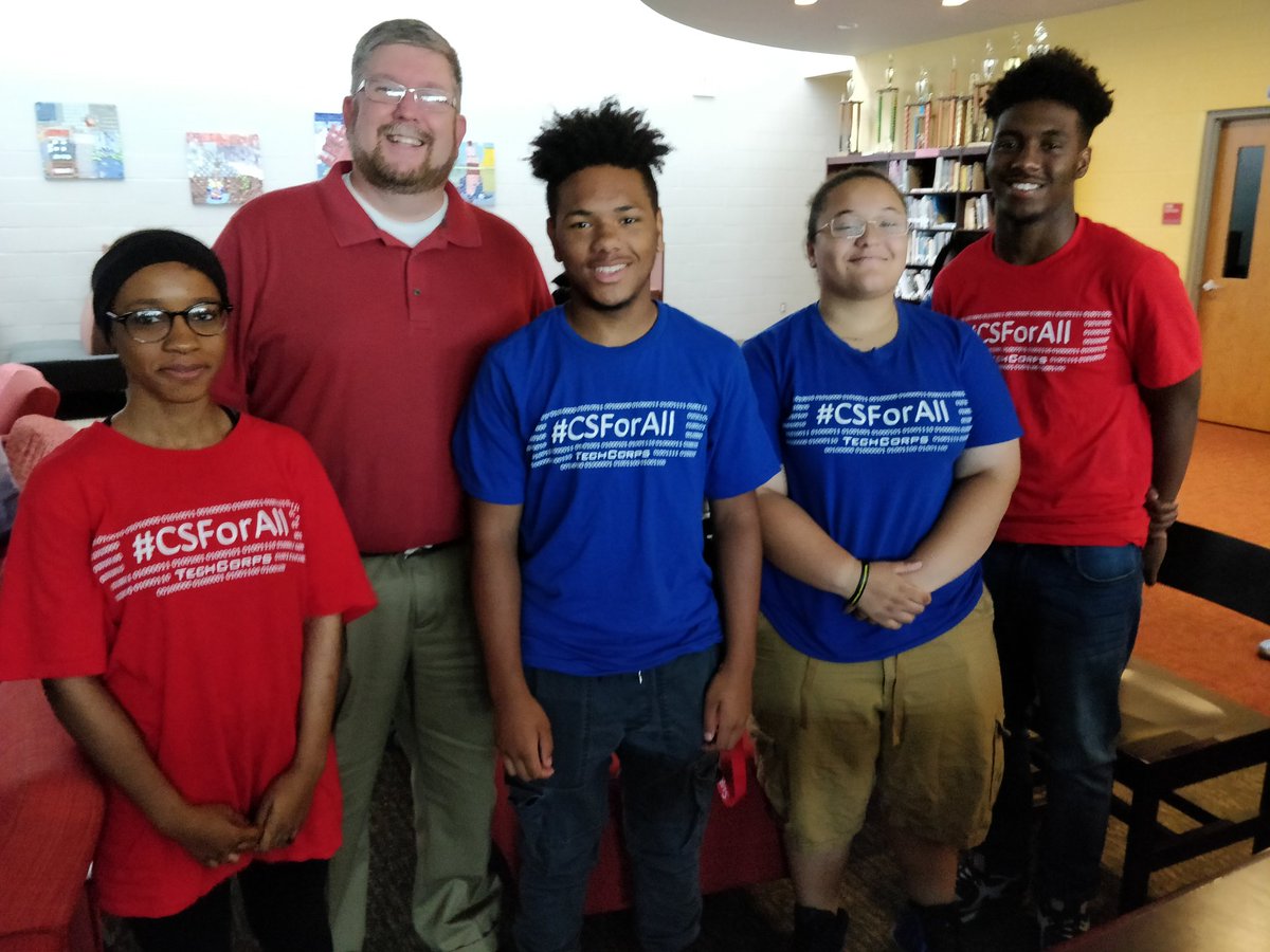 lisachambers's tweet photo. Student WEB CORPS final presentations @johnmarshallsc1 #ThisisSWC https://t.co/dH9BK1E2Bx