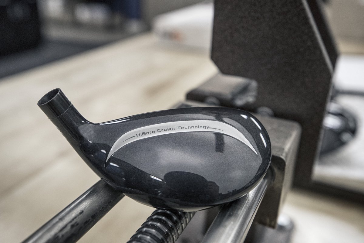 ClevelandGolfEu's tweet image. What is HiBore Crown? 
HiBore Crown moves the centre of gravity low and deep, promoting a high-launch, low-spin trajectory. 
More here: goo.gl/5fLVWC
#LaunchIt