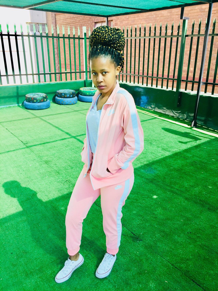 twintshego_'s tweet image. 💕