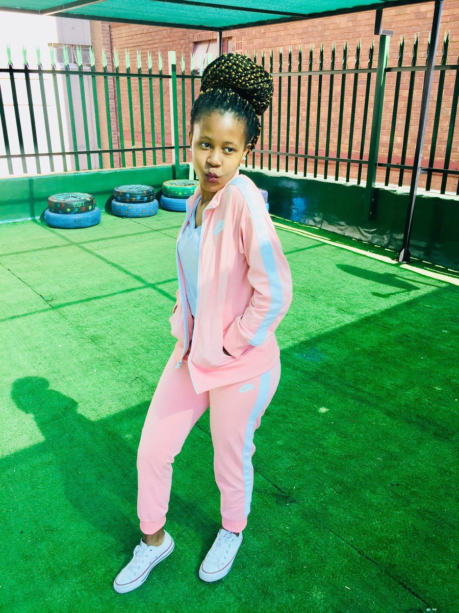 twintshego_'s tweet image. 💕