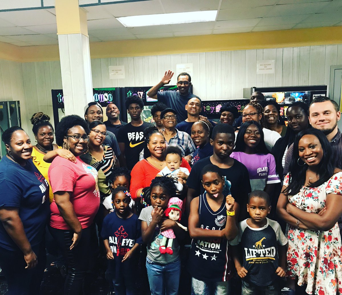 WWMBC_Det's tweet photo. #tbt to this past weekend when our church went bowling! We had a great turn out and a lot of fun! Looking forward to our next church outing! #bowling #fun #churchouting #christianlife #churchesofdetroit https://t.co/qmIoP8PZbR