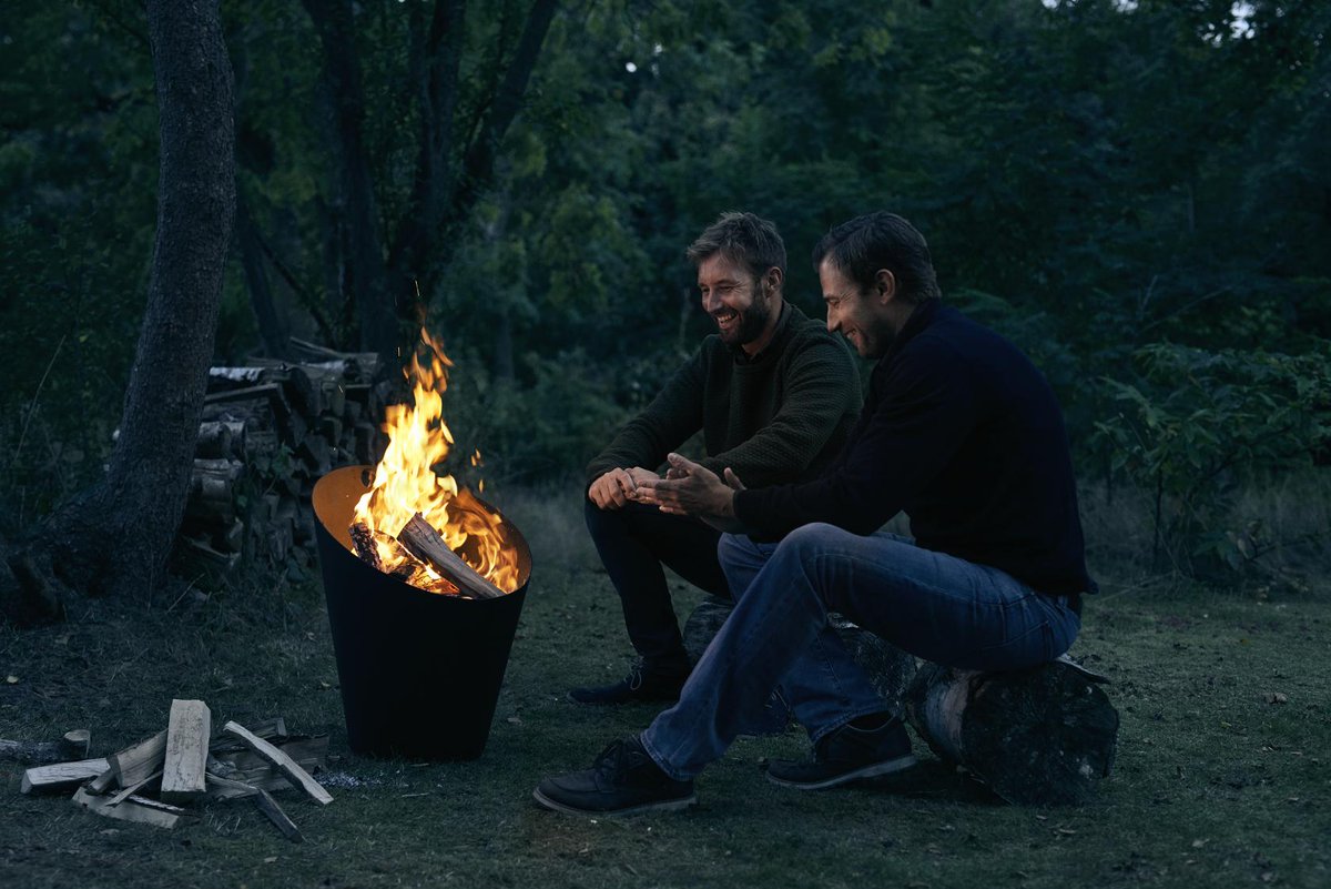 HomeStyleStoves's tweet image. On these cooler #summer evenings, grab your #mates, your #Morsø fire pot and your beverages of choice to have a great catch up! ow.ly/KEpf30l8aY5