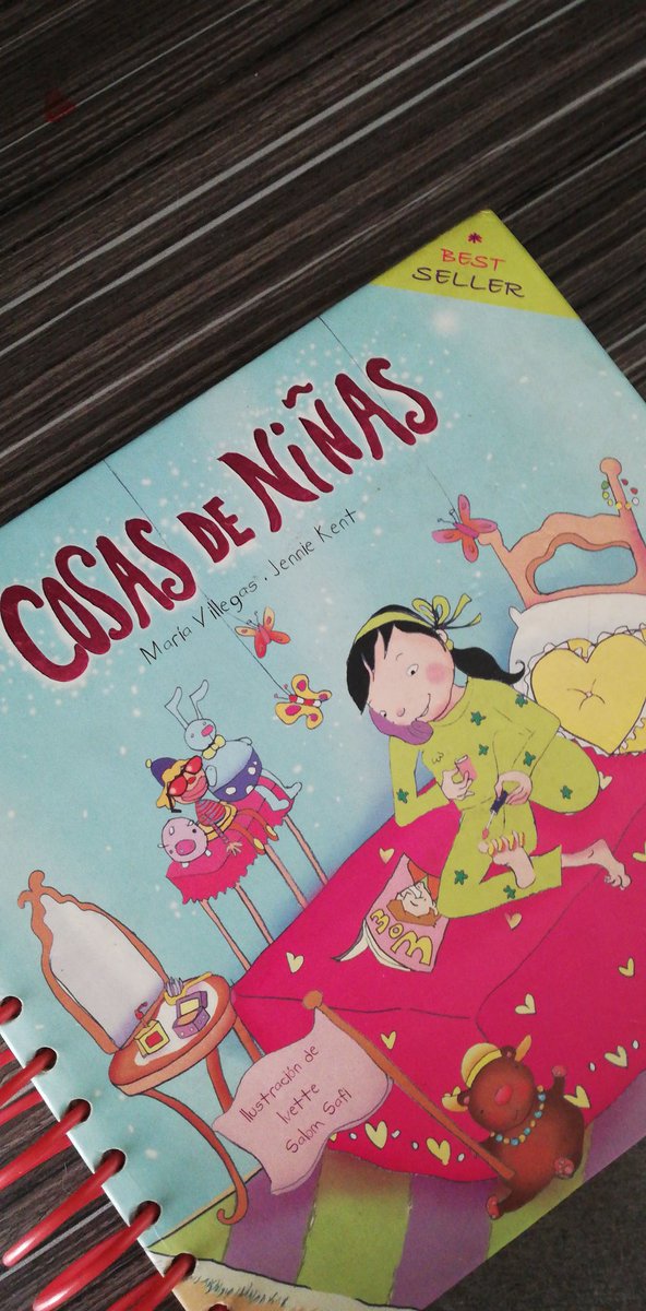 notsosweettttt's tweet photo. Me acuerdo que tener este libro era lo más top de la vida. Lo amaba https://t.co/ttO3qGn6VM