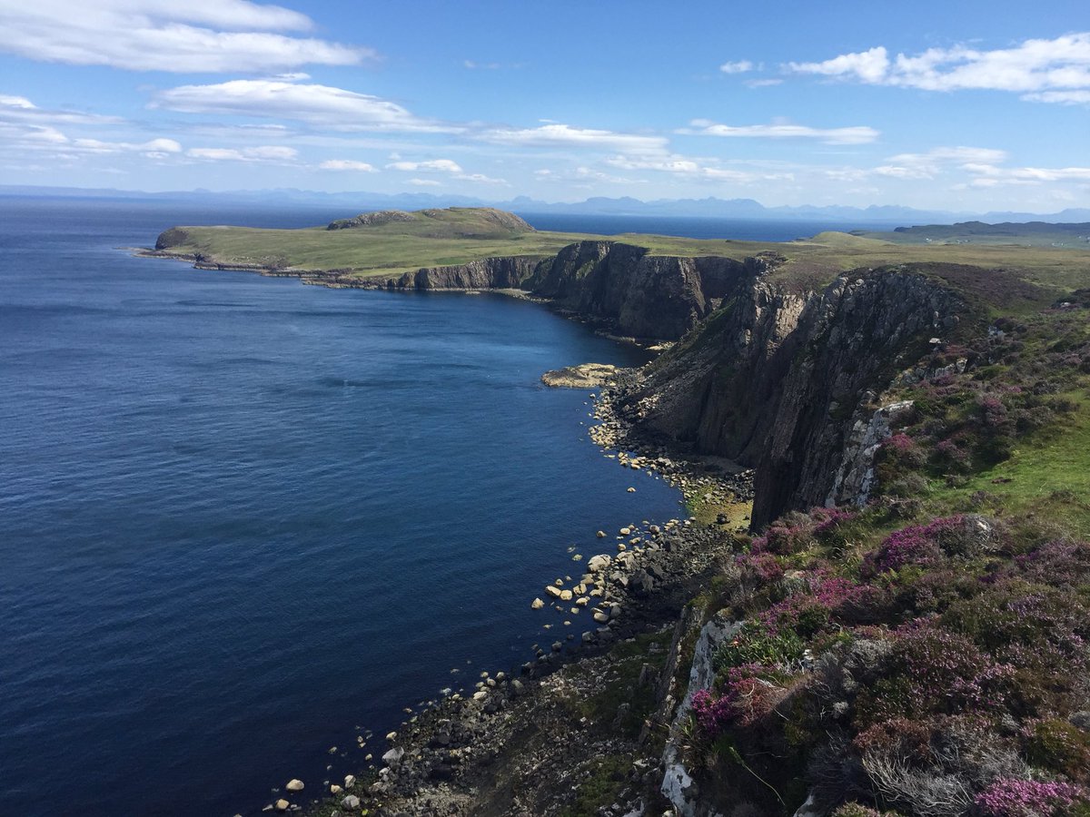 PSOSSouthHigh's tweet photo. Another successful joint response from #Duntulm, #Dunvegan and #Portree Coastguard teams with help from @StornowayCG leading to a successful result today. Thanks to all involved for support. https://t.co/8XtKsXYuui