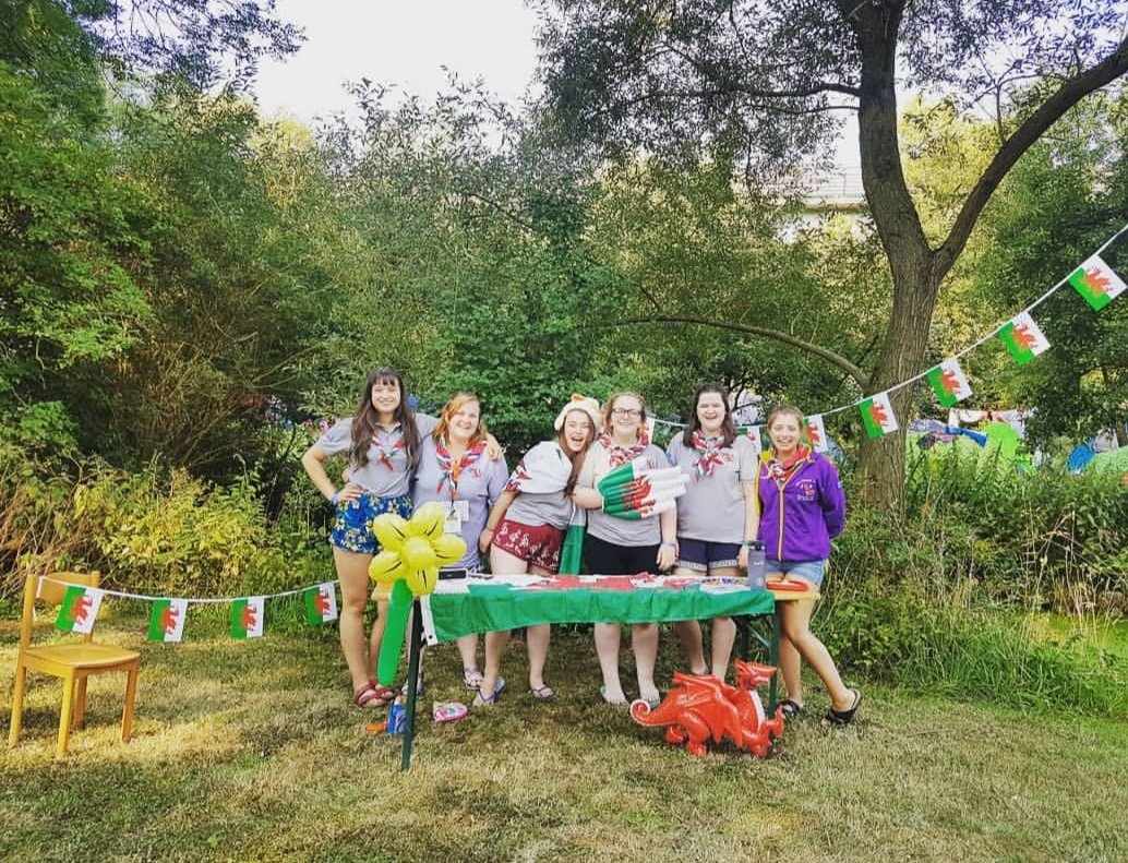 GGRoverway's tweet photo. #PathwayPower! A selection of photos from our 12 patrols spread out around the country! #Roverway2018 #Roverwave #RW18 #Oppositesattract #ggroverway #international #adventure #experiences #Girlguiding #Paths @ukintguides @Roverway2018 https://t.co/z0mmIhEdSp