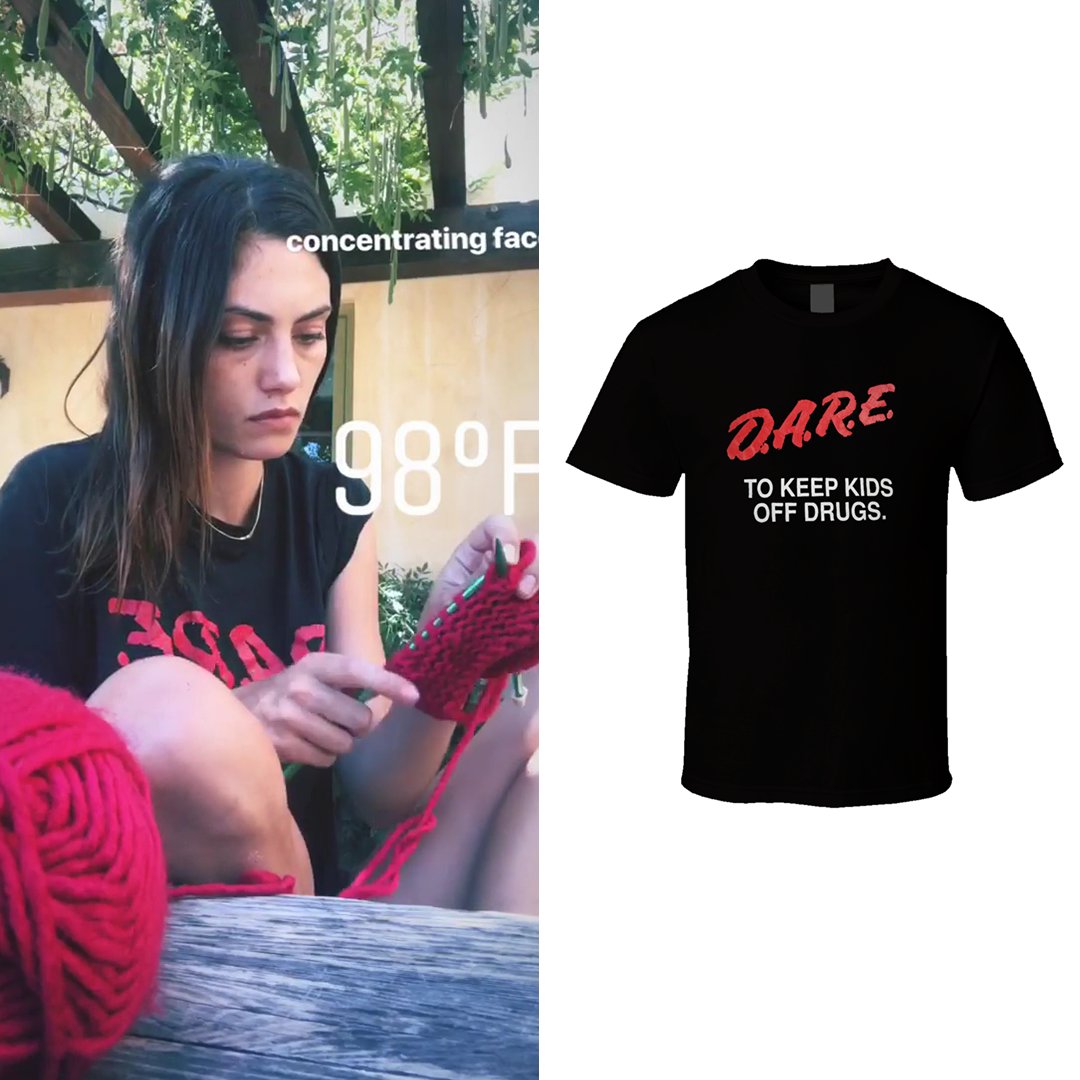 Dress Like Phoebe Tonkin on X: 11 July [2019]  On Phoebe Tonkin IG  stories you can see #chanel Les 4 Ombres Multi-Effect Quadra Eyeshadow  ($62) in 332 Noir Supème and 334