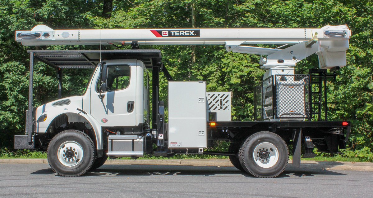 CTOneSource's tweet image. The XT70 Pro Rear Mount 4x4 is equipped with both a front and rear winch while offering a 75' working height. #1SOURCE