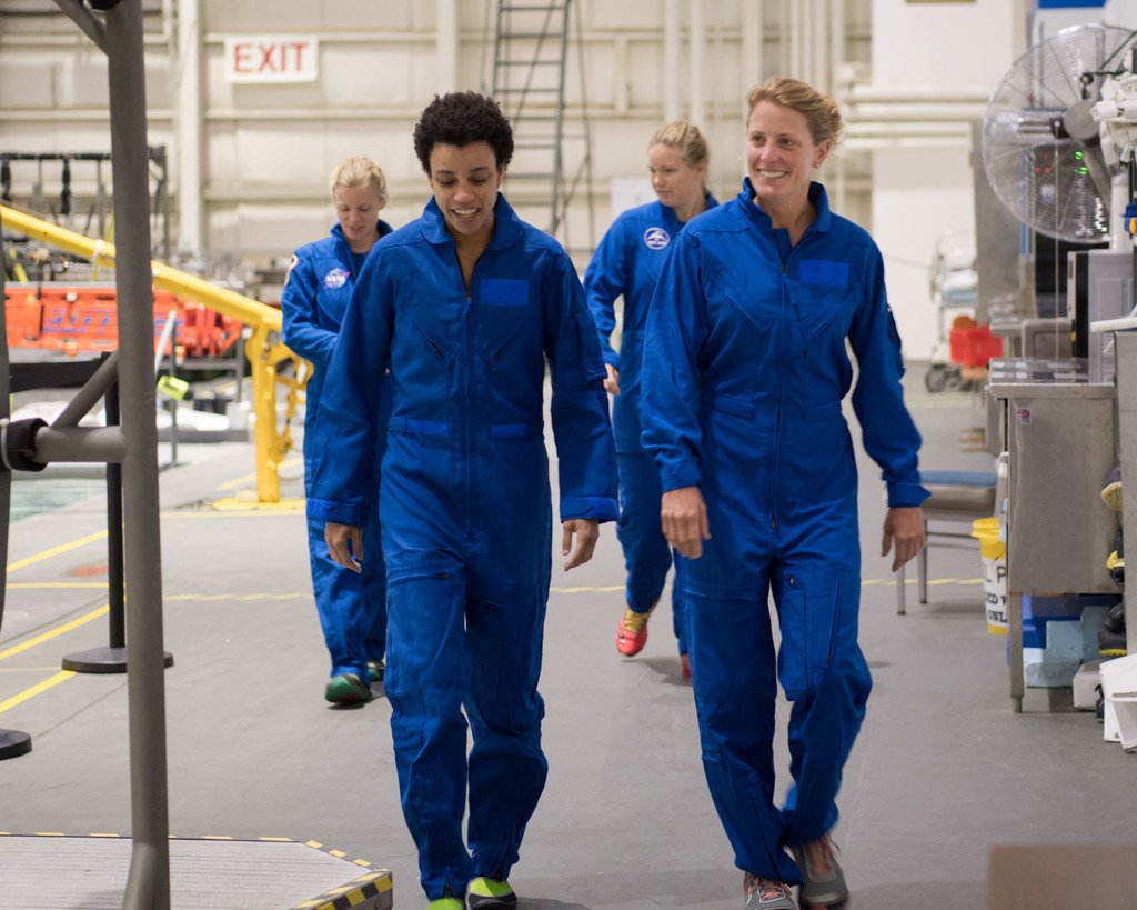 jmoore_nr's tweet photo. From Interns to Astronauts via NASA https://t.co/Es2wxC2Ktl https://t.co/yKp0ryxanF