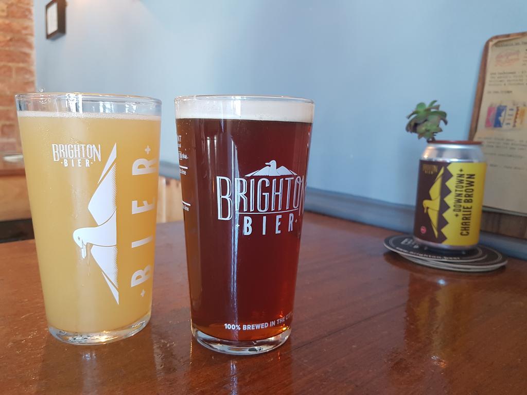 Love_Brighton's tweet photo. Doing our bit to help #SaveBrightonTerraces #savemadeiraterrace 🍻 @BrightonBier @BrtnBierhaus https://t.co/vLKhwwBoQ0