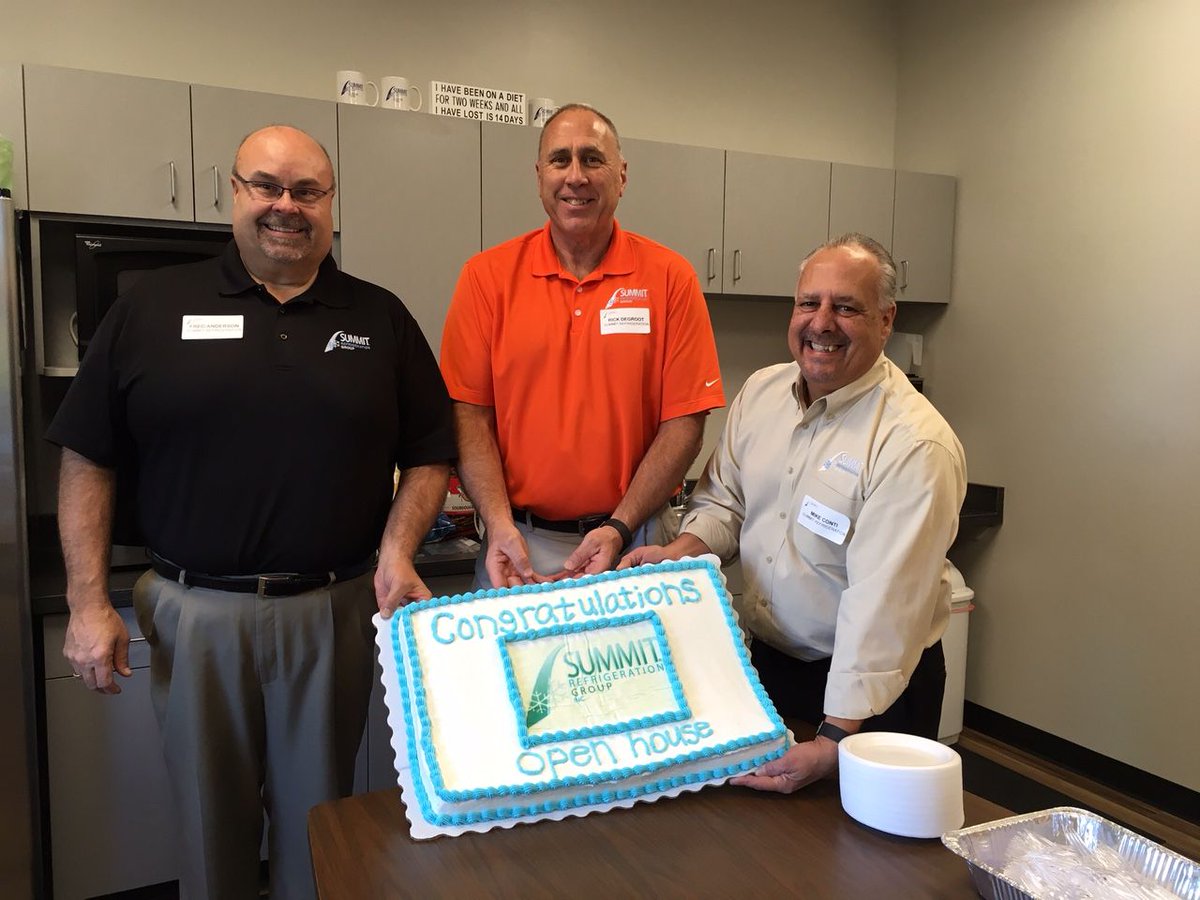 SummitRefrig's tweet image. #throwbackthursday to 2016 when Summit hosted an Open House for our customers to see our new building location. Here is owners Fred, Rick, and Mike with a sweet treat to celebrate!