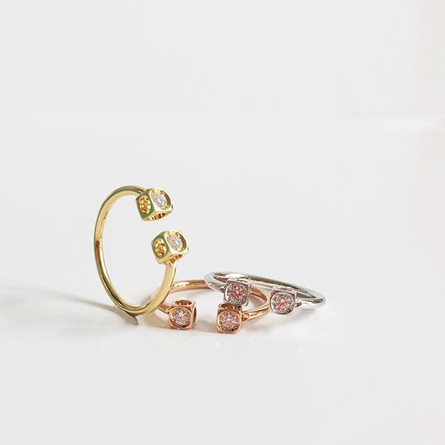 ellow, pink or white gold ... Which one will be your favorite for this summer? 
Discover Le Cube Diamant rings. 
#dinhvan #paris #jewels #jewelry #cube #diamond #gold #summer #novelties ift.tt/2LQQoUU