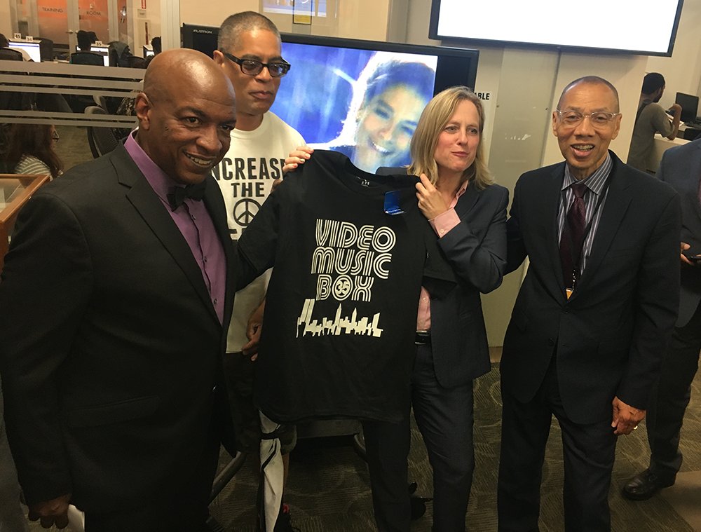 QPLNYC's tweet image. Thank you to everyone who joined us for our @VideoMusicBox 35th Anniversary Celebration! Congratulations to Ralph McDaniels—and don’t miss the #VMB35 exhibit at #CentralLibraryJamaica! #HipHop #QLHipHop