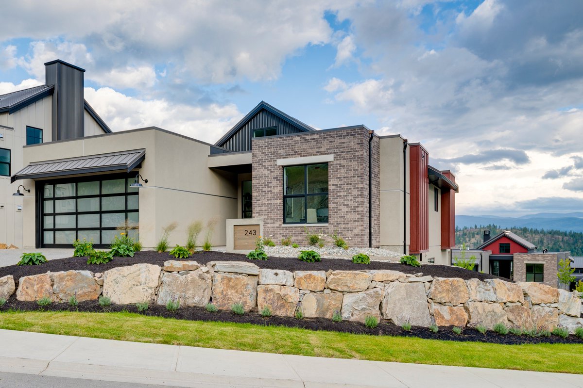 predatorridge's tweet photo. New Home Open for Touring!
The Alamar is a 3 bed, 3 bath home located in our amazing Commonage neighbourhood. Walk out your front door and access to our new tennis &amp; pickleball courts, lavender meadow, outdoor yoga platform, hiking trails and so much more! https://t.co/bSNV8PJG2y https://t.co/0tDZmWAKV9