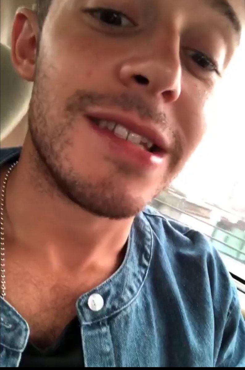 idolsmypeace's tweet photo. Como es posible que sea tan hermoso este hombre???

#RuggeroPasquarelli #KarolSevilla #Lutteo #SoyLuna #KCAMexico #KCAArgentina https://t.co/7QmwYZtnng
