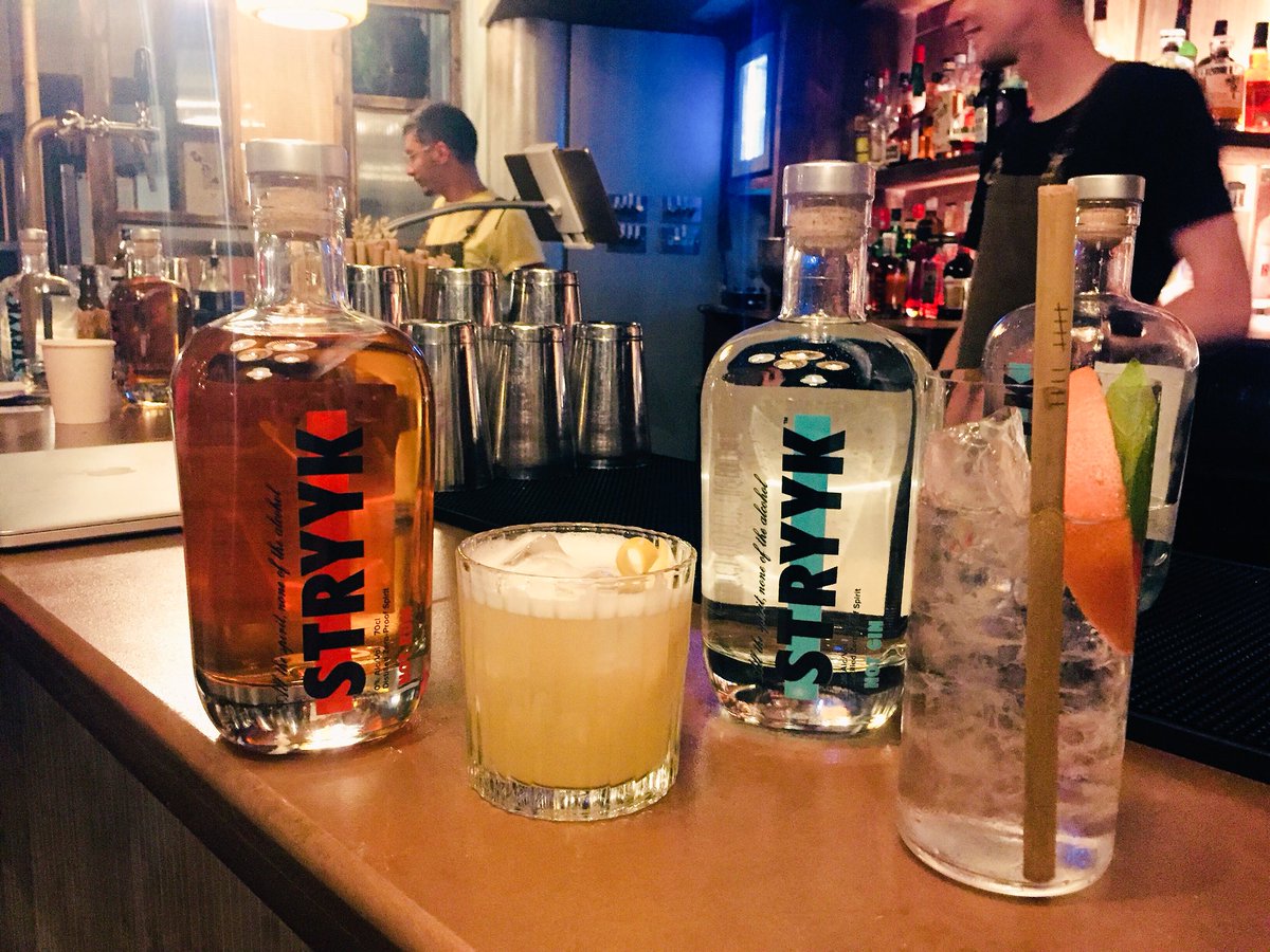 barmagazine's tweet photo. Catching up with Alex Carlton at Nine Lives @tweetandchilli to hear all about STRYYK, a new range of zero-proofed distilled spirits that launched to the on-trade today! #Allofthespiritnoneofthealcohol #NotRum #NotGin https://t.co/4JG6dmMwDH