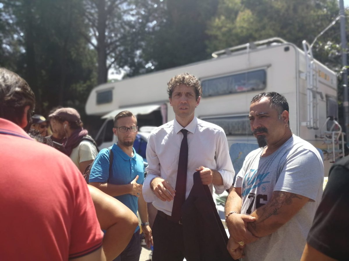 riccardomagi's tweet photo. Una violazione gravissima dello Stato di diritto per mostrare muscoli all'#Europa sulla pelle di chi non ha nulla per difendersi. Quali soluzioni sono state prospettate? Dove dormiranno i bambini che abbiamo incontrato al #CampingRiver? Salvinizzazione della #Raggi è preoccupante https://t.co/4cTV7kyP2h