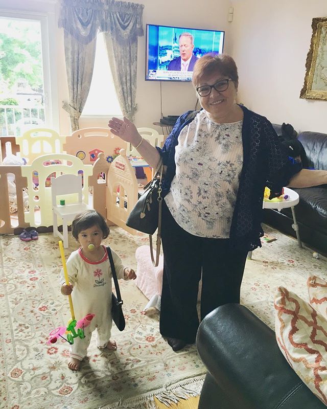 kanchi77's tweet photo. Going to work with babi(grandma)!! #babygirl #1yearold #work 
バビ(おばあちゃん)と一緒にお仕事に行きまちゅ！！ #お仕事 #赤ちゃん #1才5ヶ月 #何のお仕事かな？ https://t.co/ujdeixeKTf https://t.co/NVbNgmqFP3