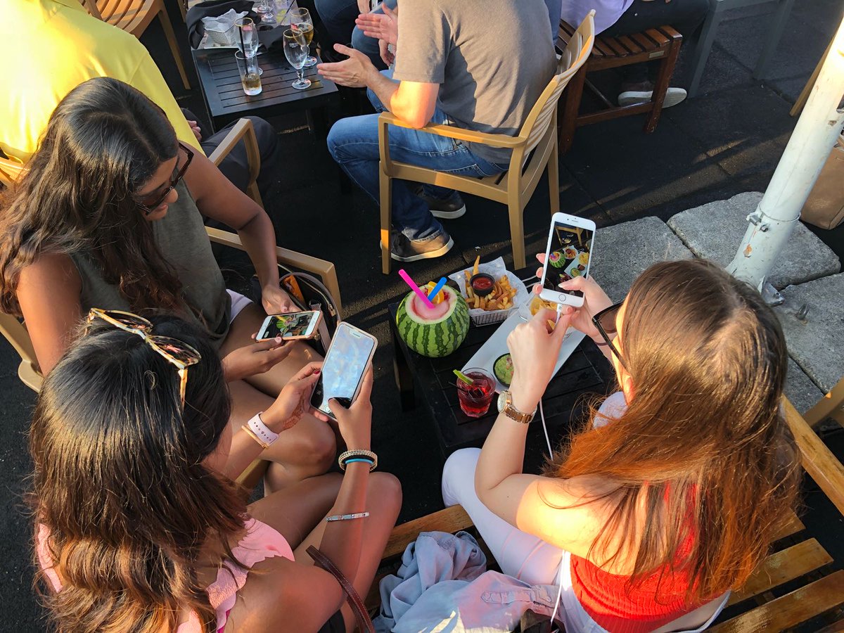 230 FIFTH Rooftop tweet media