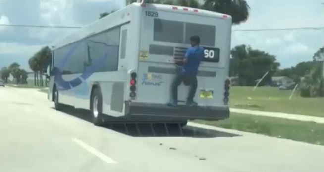 Miamicom's tweet photo. Dear everybody in South Florida: Please stop hanging from moving vehicles. This makes THREE in less than two months! https://t.co/Tcf8d1gGeO @MiamiHerald @ONLYinDADE @theLUCYLOPEZ https://t.co/gBdiJVVzM6