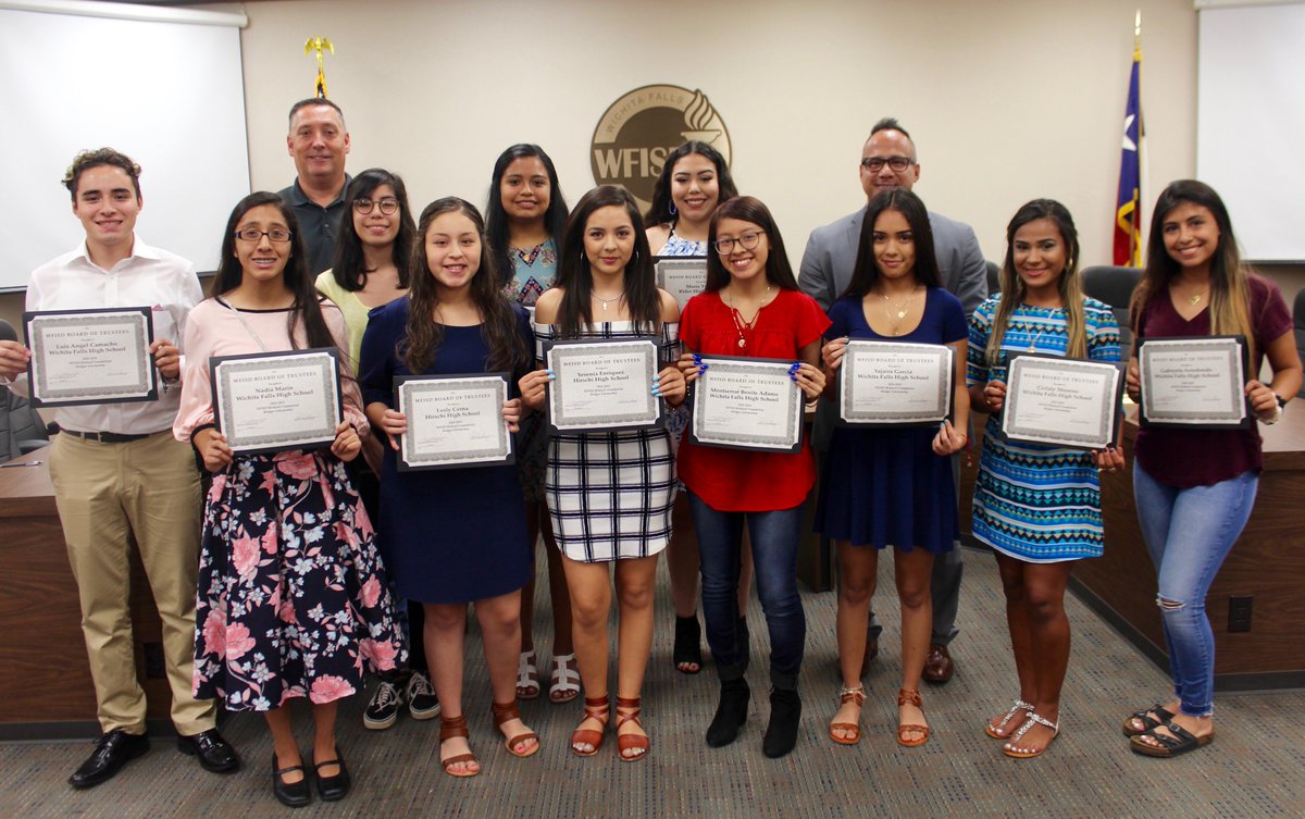 WFISDschools's tweet photo. Through the generosity of The Bridwell Foundation, WFISD is proud to provide scholarships to 28 current WFISD students who are taking dual credit courses through Vernon College. #iamwfisd @Kuhrteous @VernonCollege @ThinkCollege @PeterEGriffiths https://t.co/x0WrQ76hiK