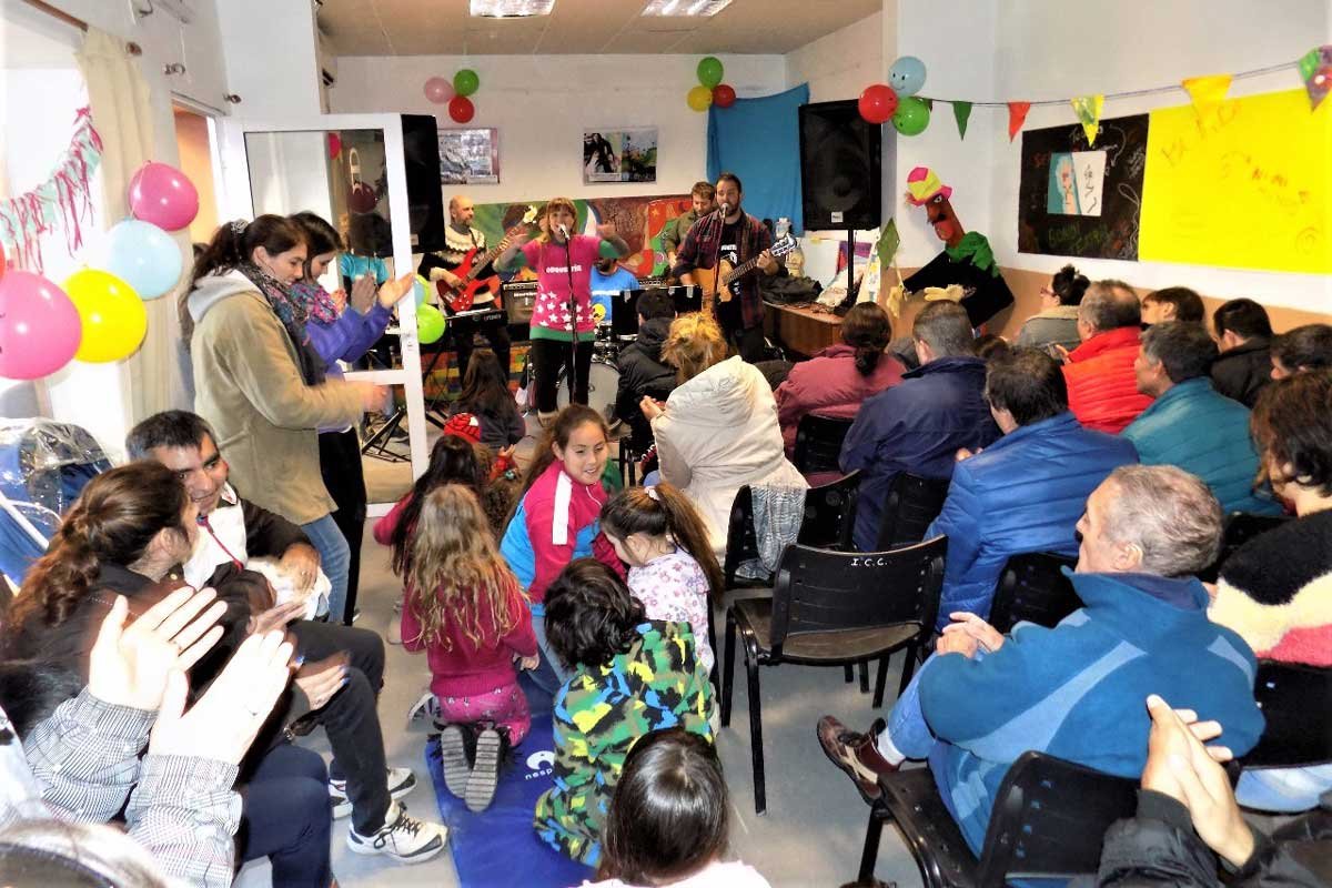 Vacaciones con un cierre a toda orquesta canuelas.gov.ar/index.php/pren…