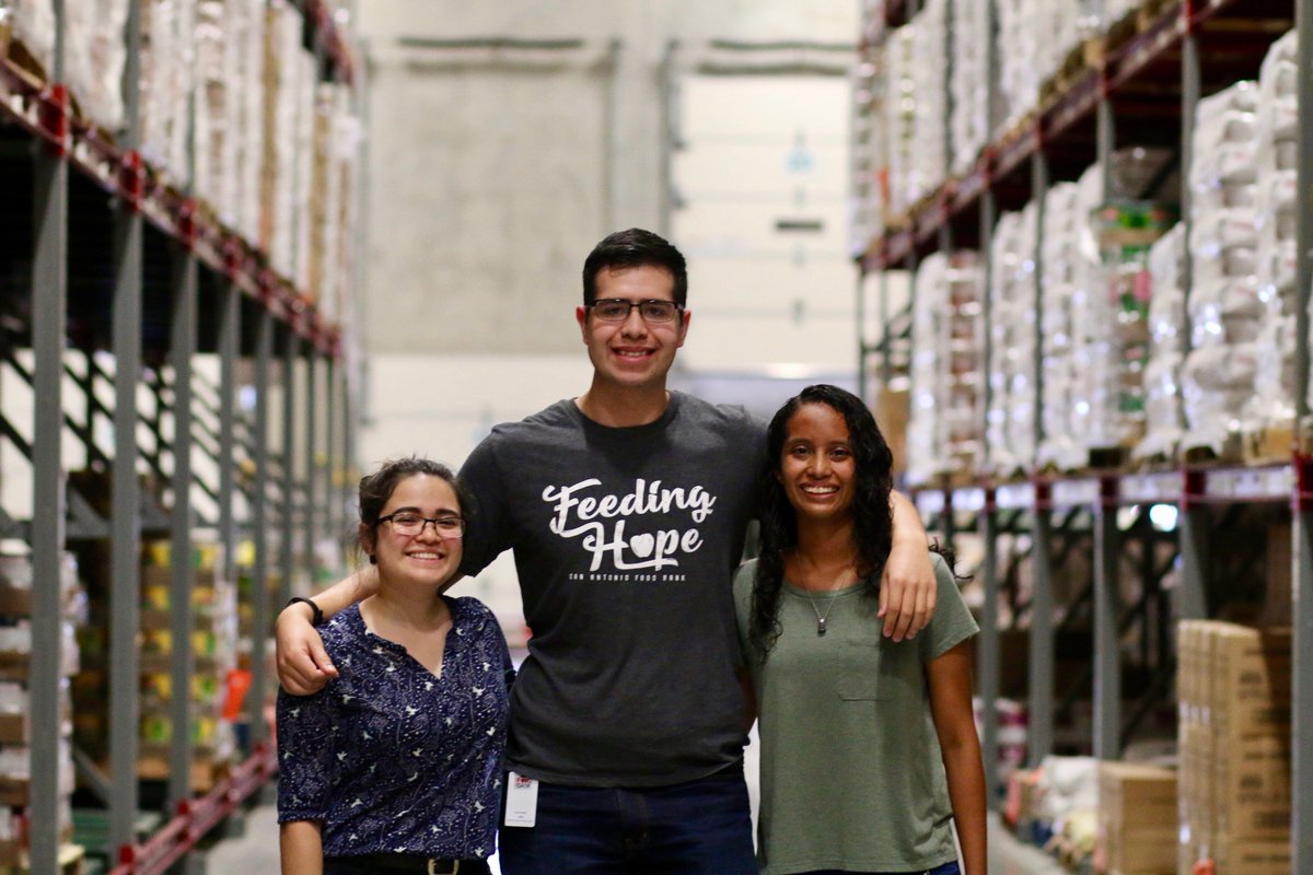 safoodbank's tweet photo. Meet some of our amazing talented Ambassador Interns at the @safoodbank. We appreciate you and all our wonderful interns #FightingHunger #FeedingHope this summer! #2018DHSAmbassadors #COSAInterns #YourDHS #NationalInternDay @COSAGOV @CitySA_HR #NationalInternDay https://t.co/LZPmFfXL5q