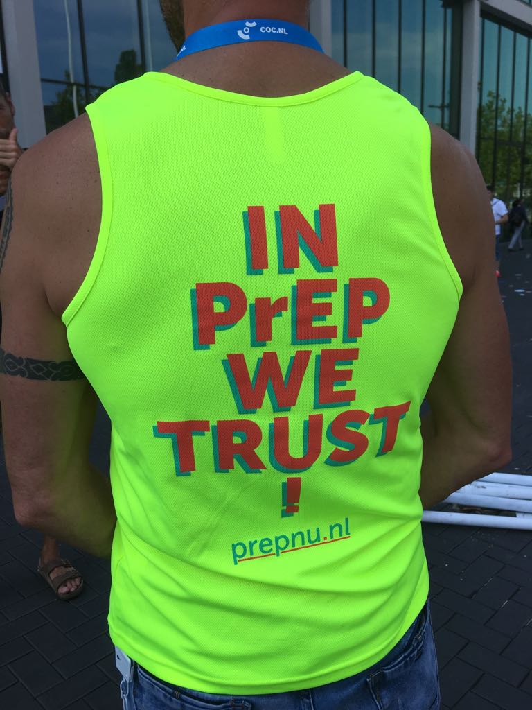 LiesbethVasen's tweet photo. Kennis opgedaan en plezier gehad met collega's #AIDS2018 #PrEP bedankt #soaaids mouwen weer opgestroopt. https://t.co/ATVaPYFkFW