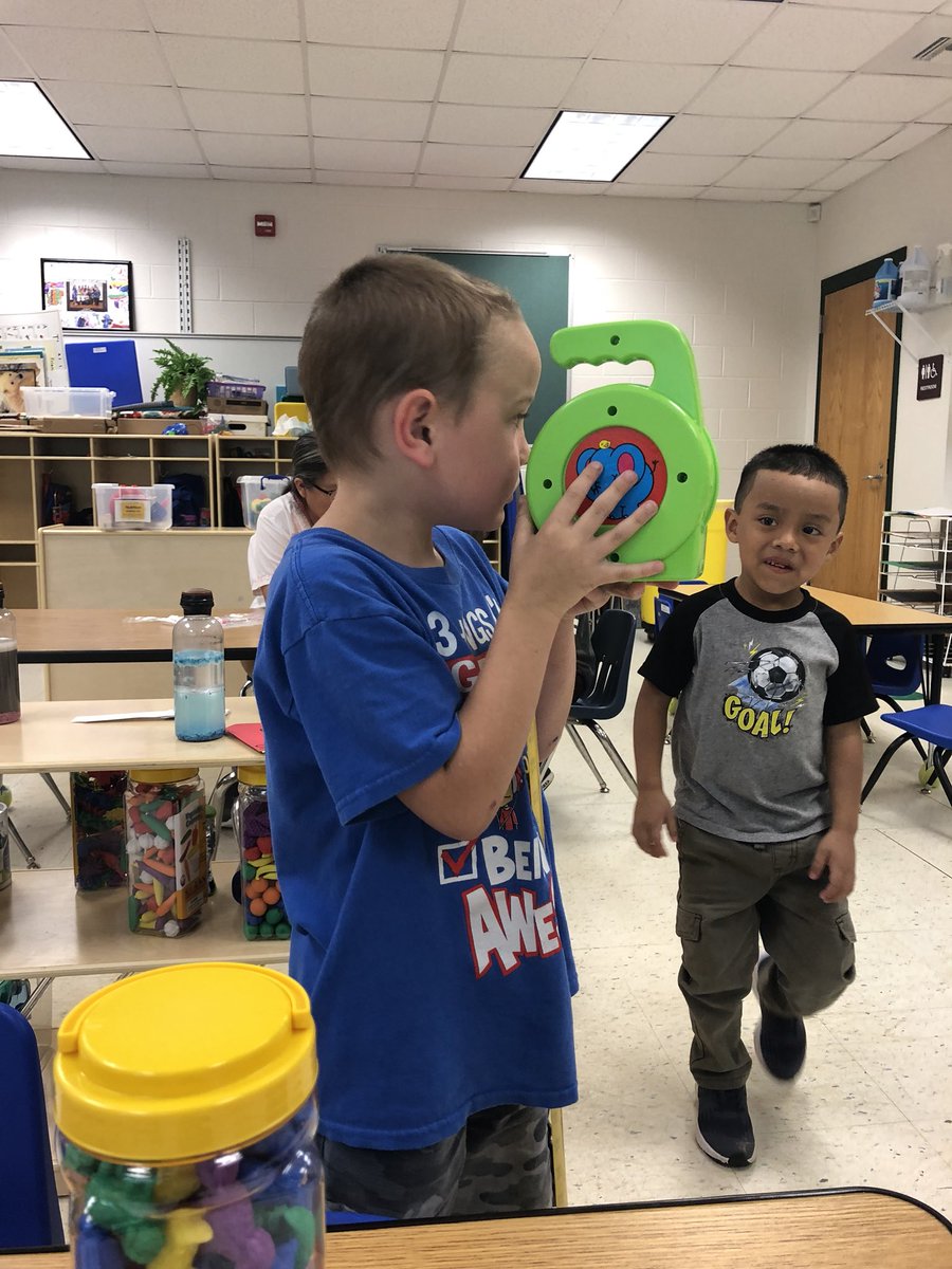 HeyItsPreK's tweet photo. When your friend sees you learning something cool and wants to try it too! #preK #Kindergarten #pathway2k #p2k #wsfcs #wsfcsearlylearning https://t.co/ahheJclmSo