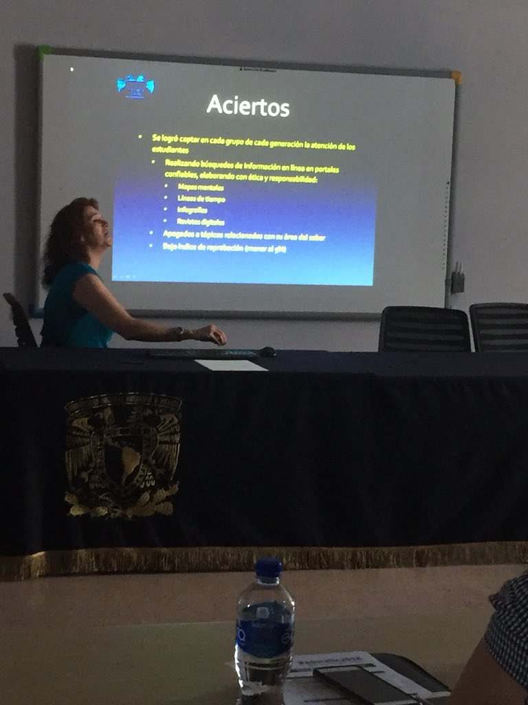 diteunam's tweet photo. En el panel de expertos, los Doctores comparten su experiencia sobre el desarrollo de la asignatura “Tecnologías para el aprendizaje y conocimiento en odontología” #educaTIC2018 https://t.co/f4IMDIqg70
