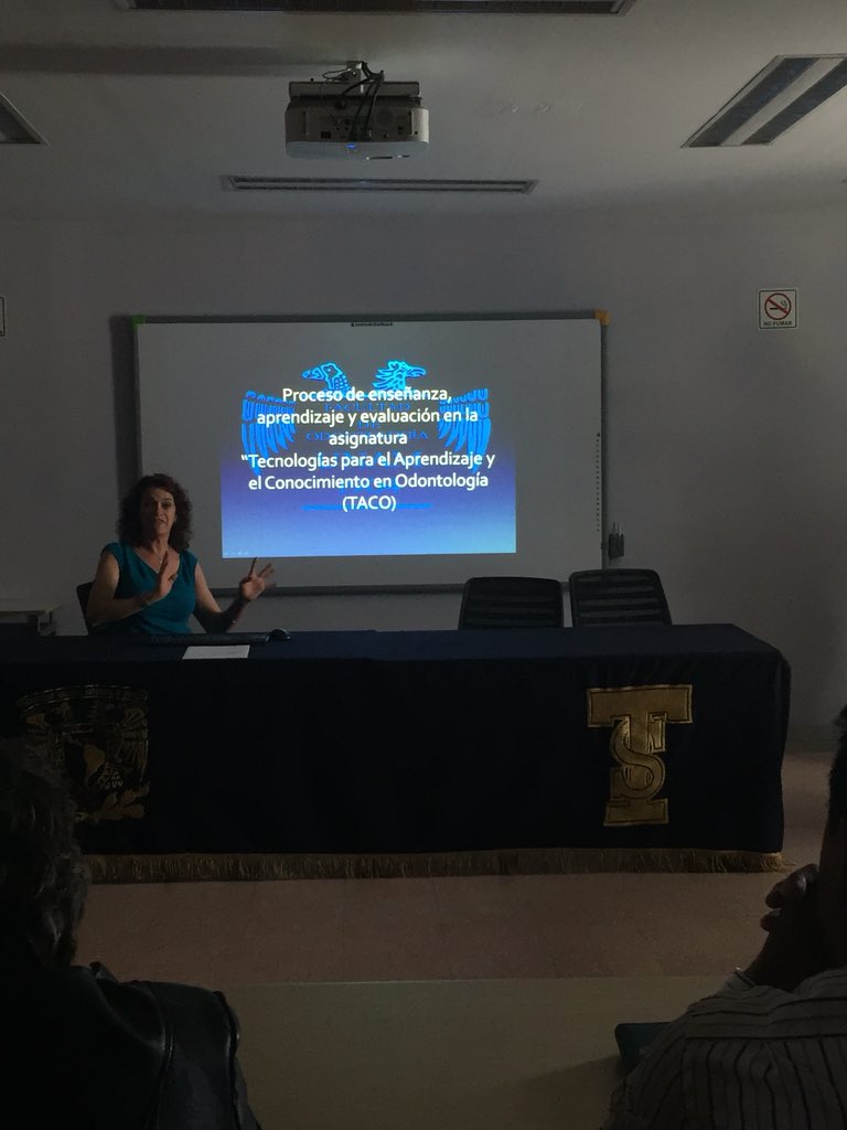 diteunam's tweet photo. En el panel de expertos, los Doctores comparten su experiencia sobre el desarrollo de la asignatura “Tecnologías para el aprendizaje y conocimiento en odontología” #educaTIC2018 https://t.co/f4IMDIqg70