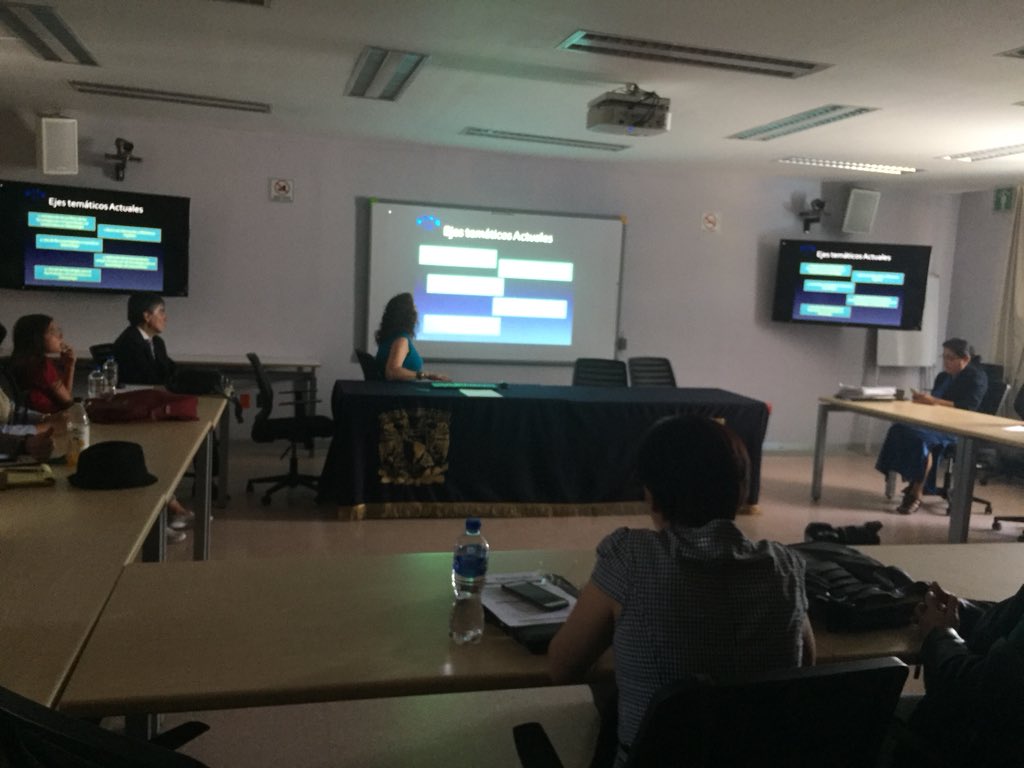 diteunam's tweet photo. En el panel de expertos, los Doctores comparten su experiencia sobre el desarrollo de la asignatura “Tecnologías para el aprendizaje y conocimiento en odontología” #educaTIC2018 https://t.co/f4IMDIqg70
