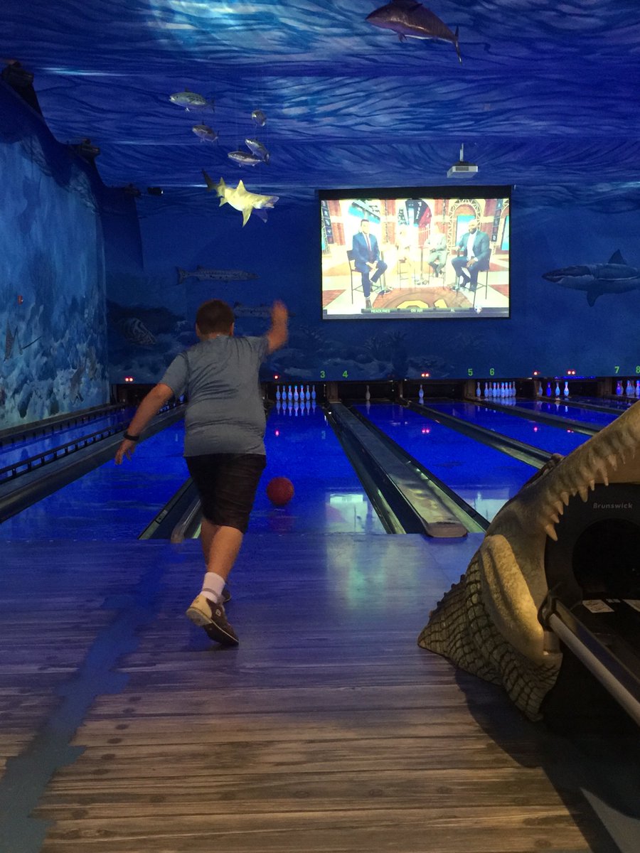 Family Bowling <a href="/UncleBucksFB/">Uncle Buck's</a> in <a href="/VisitDestinFL/">Visit Destin</a>.  #familytravel #mustdo