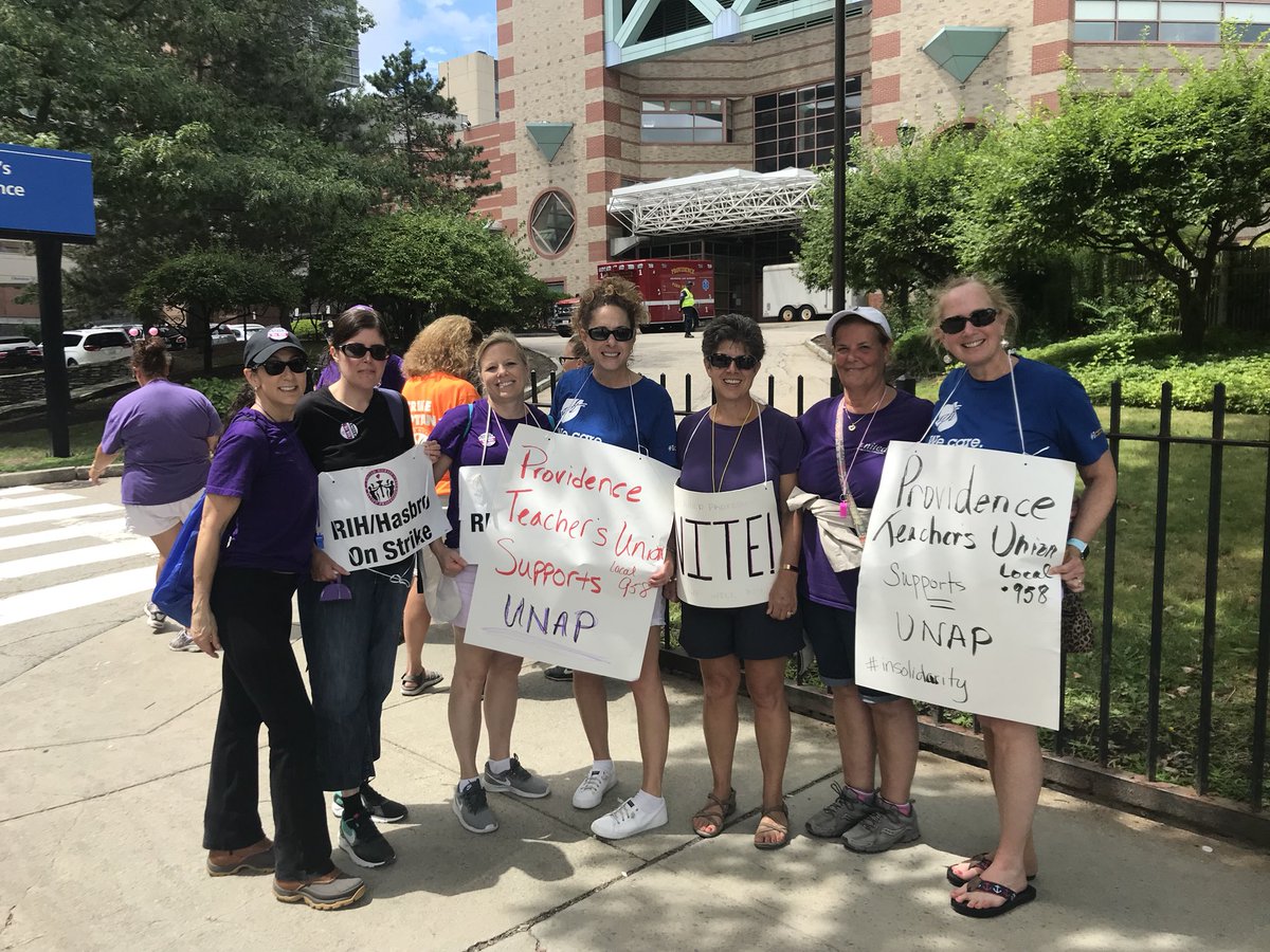 #In solidarity @Renny920 <a href="/PTU958/">Providence Teachers</a> @AlexLucini @JeremySencer