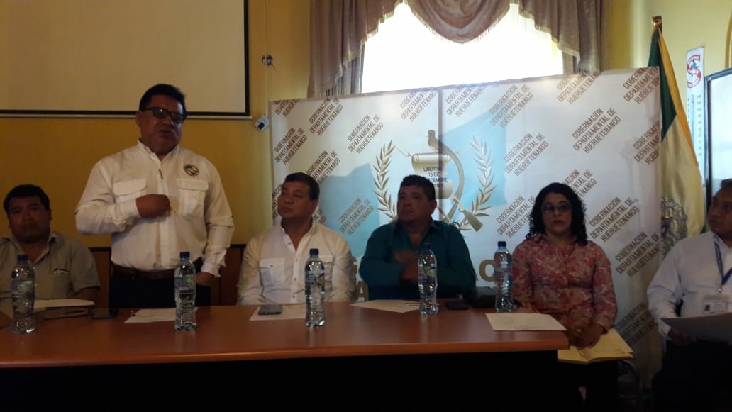 InstitutoGeogr1's tweet photo. Éste día se efectuó la Instalación formal y legal de la Comisión  Técnica y Política para resolver el conflicto territorial de los municipios de SAN MATEO IXTATAN y SANTA EULALIA del Departamento de Huehuetenango.
Integrantes del IGN, municipales y DDHH. https://t.co/jcwlxmcW18