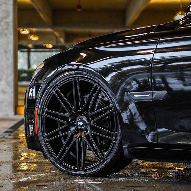 740i | 22” Milan

#xoluxury #xoluxurywheels #bmw #7series #bmw7series #740i #750i xoluxurywheels.com