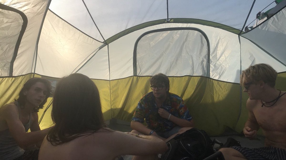JoeyOtey's tweet photo. Float Fest was an incredible experience. A chance to experience my favorite artists live, as well as discovering new bands #Floatfest2018 https://t.co/7nAbFR6ZlC