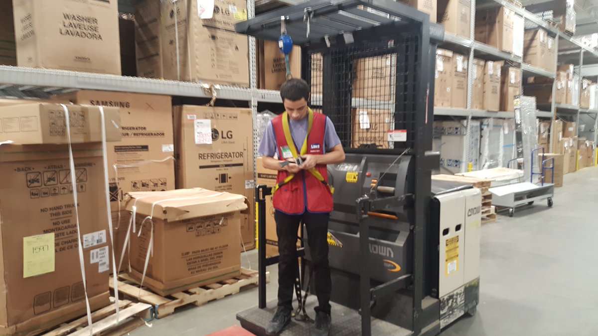 Randy_Casa's tweet photo. First one of the day. Training associates on how to operate powered equipment on DeveploMEnt Day at 1597!!!!
.
#developme #R7Squad #1597 
@ryanmack1414 @HahnDianne @church1230md https://t.co/3kfhGBToBD