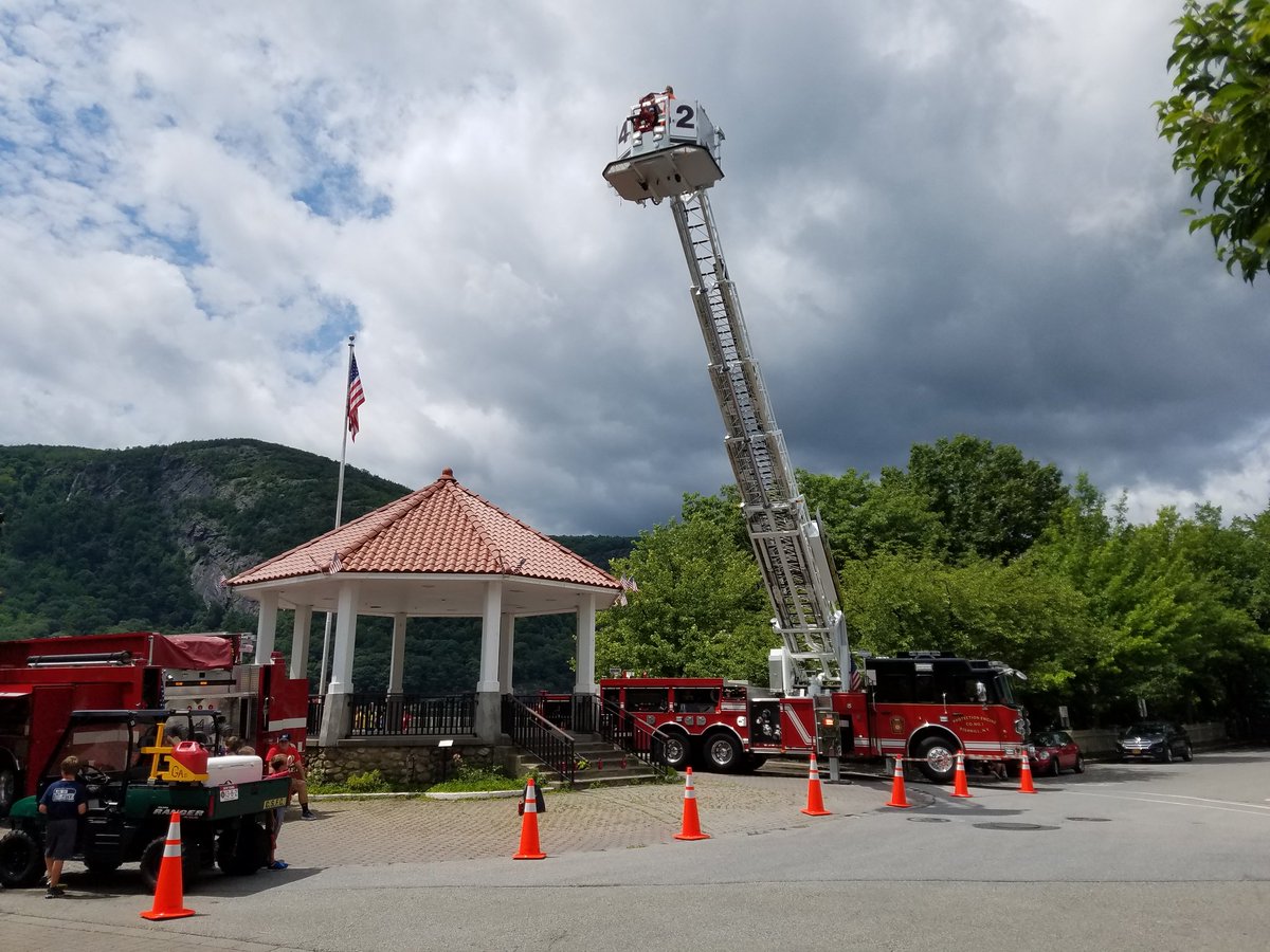 ColdSpringFD's tweet photo. Protection Engine Co. #Fishkill lending a hand to our #JFA. #Thankyou https://t.co/wbq1E3yFuR