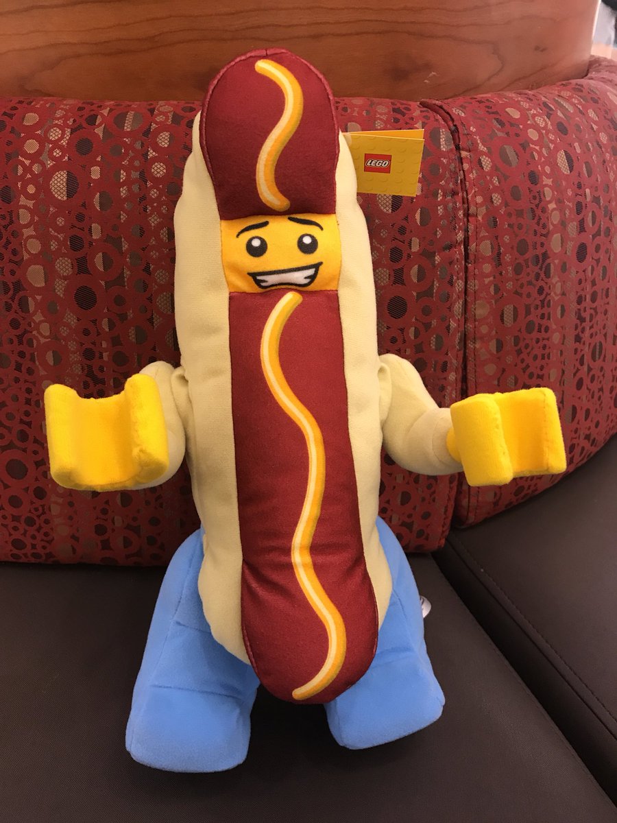 str8edgedave's tweet image. Hey @robynbergeron, a @LEGO_Group stuffed Hot Dog man. It’s a Beefy Miracle! #fedora #linuxgeek